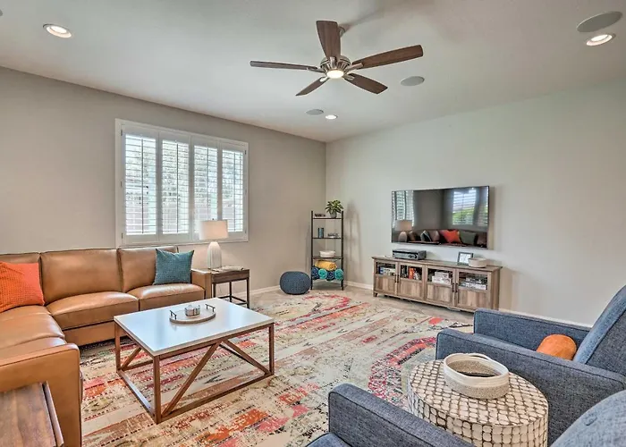Summer Specials! Snowbird Escape W/ Pool Surprise