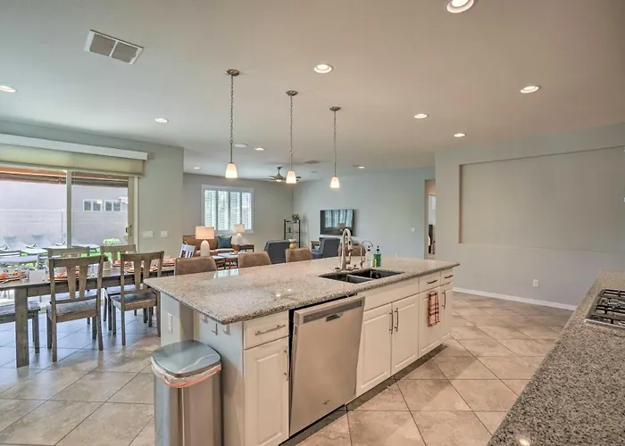 Holiday home Summer Specials! Snowbird Escape W/ Pool