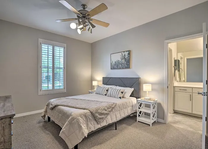 Holiday home Summer Specials! Snowbird Escape W/ Pool Surprise