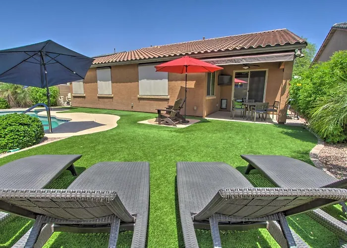 Summer Specials! Snowbird Escape W/ Pool Surprise
