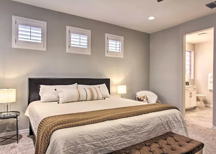 Summer Specials! Snowbird Escape W/ Pool Holiday home