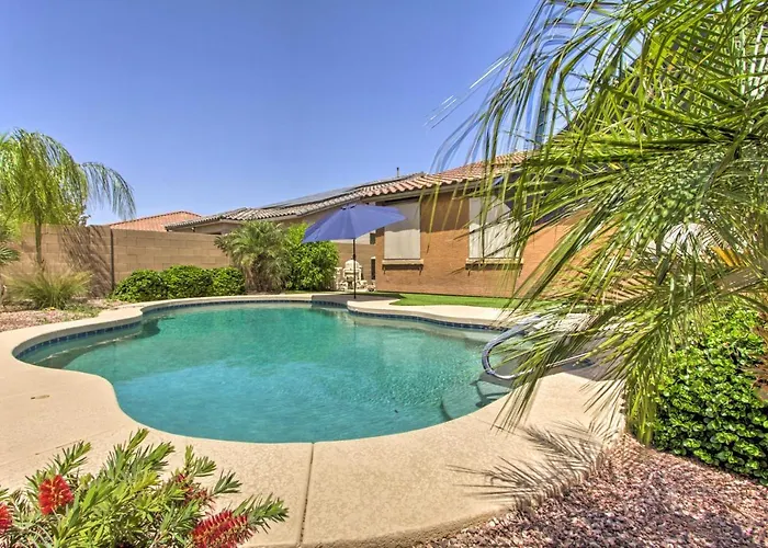 Summer Specials! Snowbird Escape W/ Pool Holiday home *